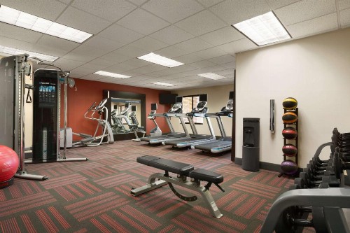 Hampton Inn & Suites Phoenix Glendale-Westgate - image 15