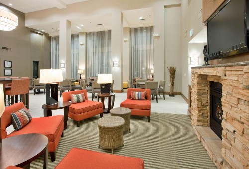 Hampton Inn & Suites Phoenix Glendale-Westgate - image 5