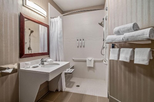 SpringHill Suites Phoenix Glendale Sports & Entertainment District - image 36