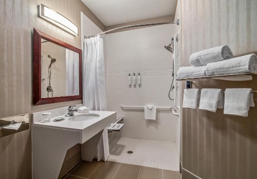 SpringHill Suites Phoenix Glendale Sports & Entertainment District - image 9