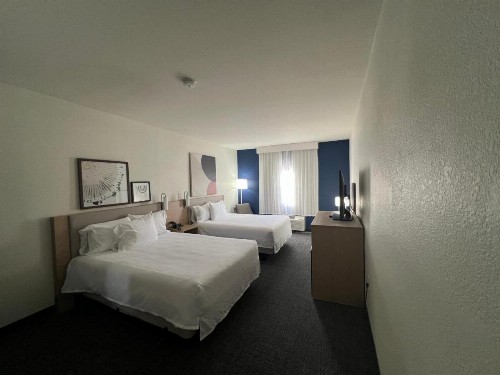 Comfort Inn & Suites North Glendale - Bell Road - image 21