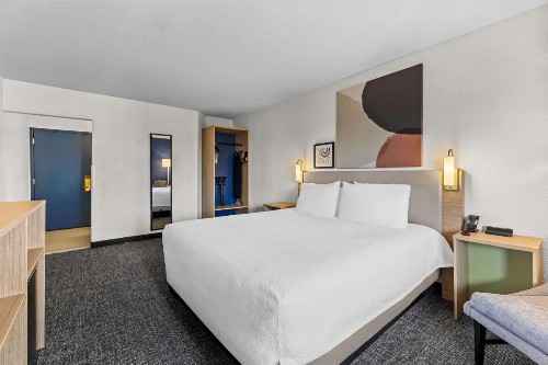 Comfort Inn & Suites North Glendale - Bell Road - image 47