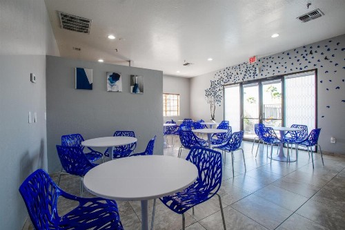 Quality Inn Glendale at Arrowhead Towne Center - image 28