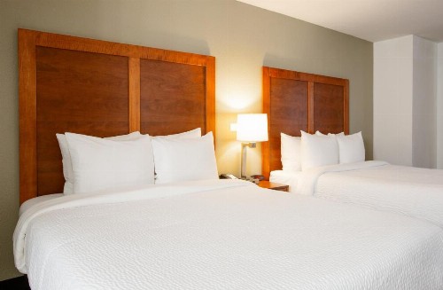 Quality Inn Glendale at Arrowhead Towne Center - image 45