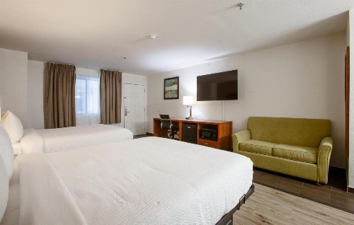 Quality Inn Glendale at Arrowhead Towne Center - image 48