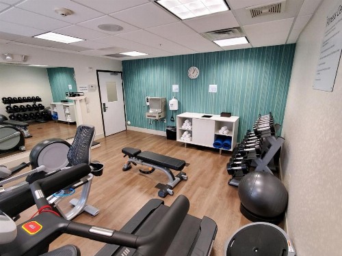 Holiday Inn Express & Suites Phoenix Glendale Dist an IHG Hotel - image 31