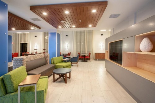 Holiday Inn Express & Suites Phoenix Glendale Dist an IHG Hotel - image 35