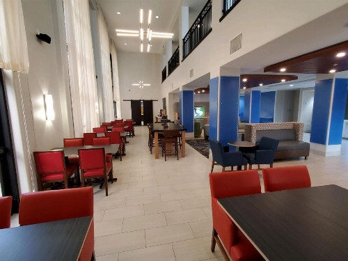Holiday Inn Express & Suites Phoenix Glendale Dist an IHG Hotel - image 38