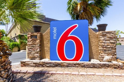 Motel 6 Glendale AZ