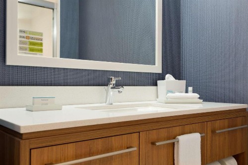 Home2 Suites By Hilton Glendale Westgate - image 9
