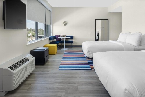 Aloft Glendale at Westgate - image 23