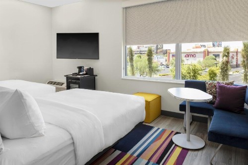 Aloft Glendale at Westgate - image 24