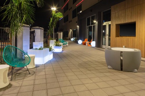 Aloft Glendale at Westgate - image 28