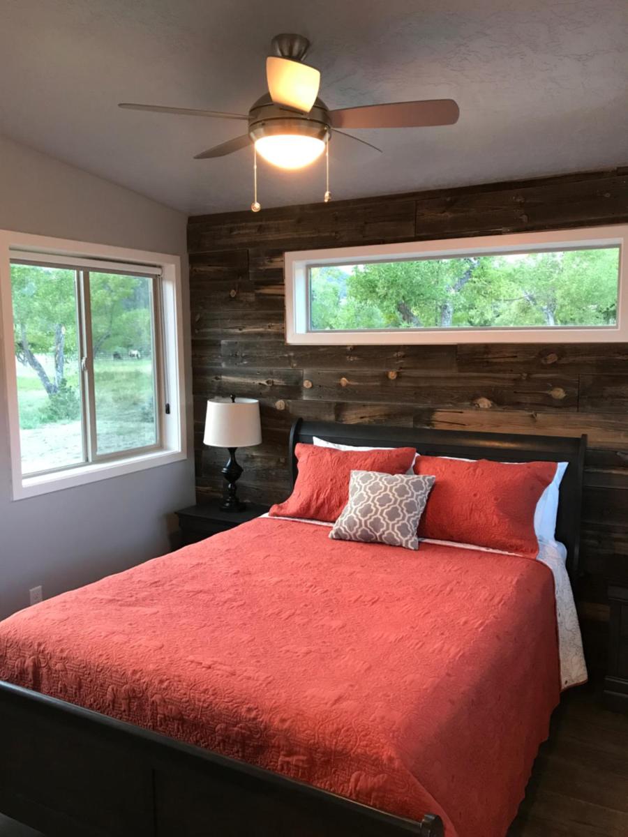 Apple Hollow Cabins - image 2