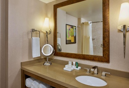 Hilton Los Angeles North-Glendale & Executive Meeting Center - image 21