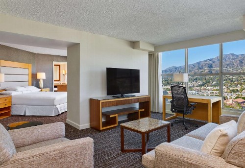 Hilton Los Angeles North-Glendale & Executive Meeting Center - image 42