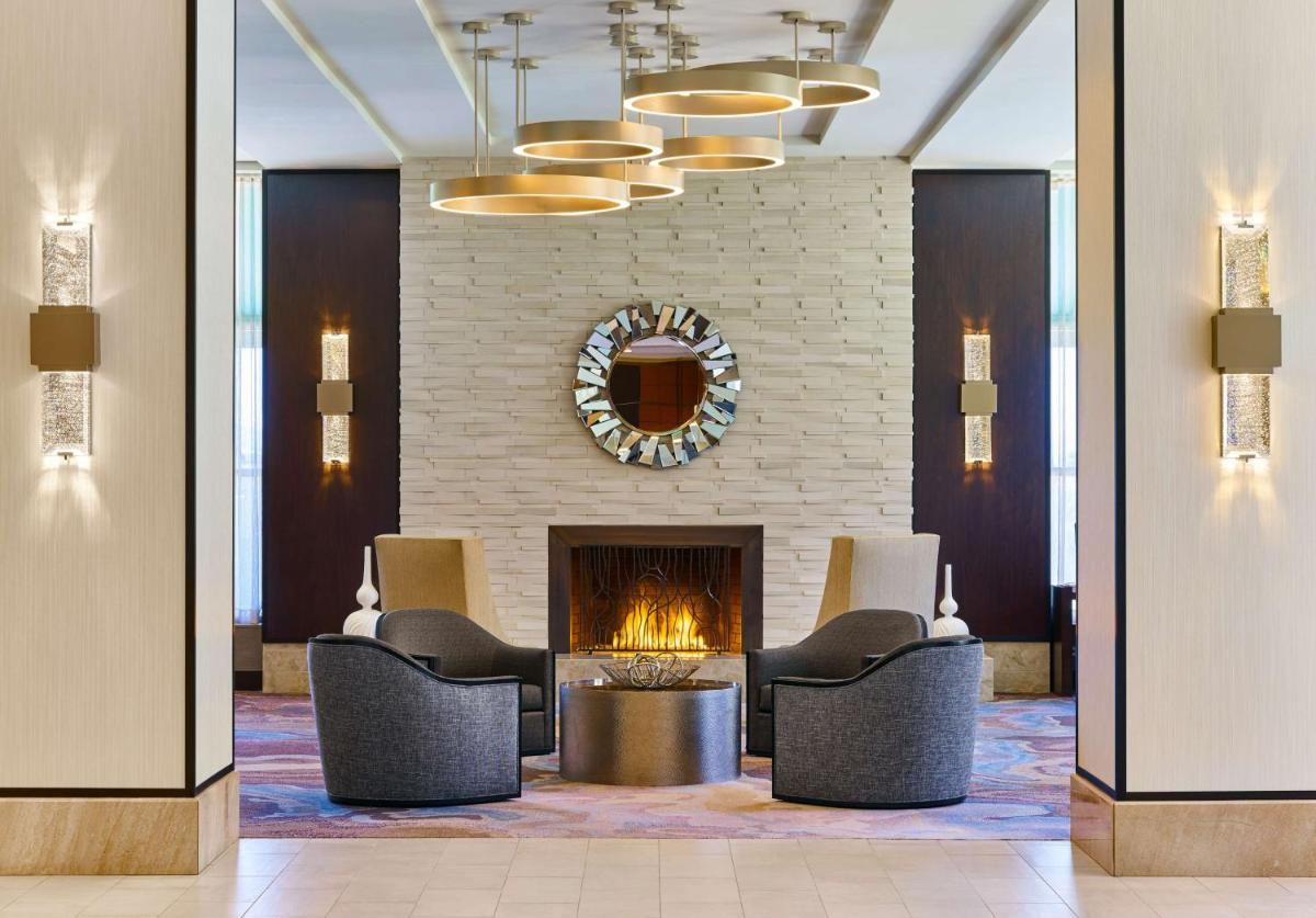Hilton Los Angeles North-Glendale & Executive Meeting Center - image 6