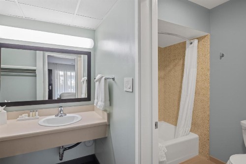Vagabond Inn Glendale - image 31