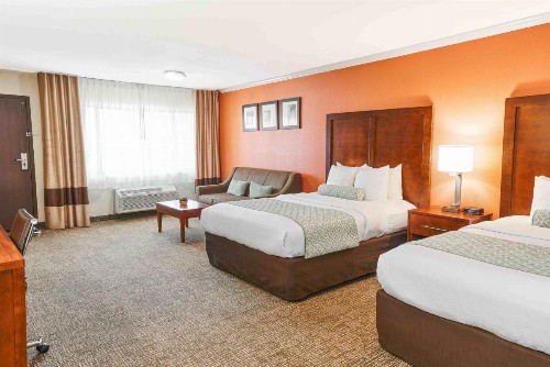 Comfort Inn Near Old Town Pasadena in Eagle Rock CA - image 18