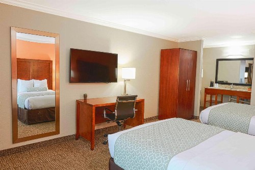Comfort Inn Near Old Town Pasadena in Eagle Rock CA - image 23