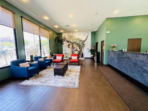 Comfort Inn Near Old Town Pasadena in Eagle Rock CA - image 24