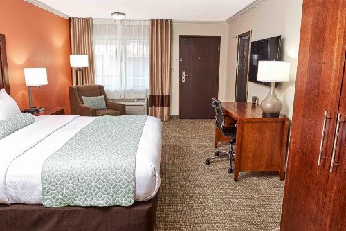 Comfort Inn Near Old Town Pasadena in Eagle Rock CA - image 7