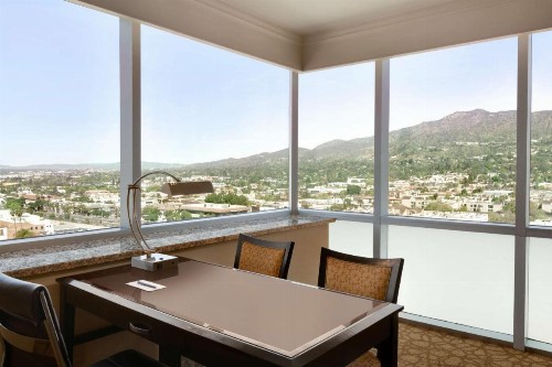 Embassy Suites Los Angeles Glendale - image 15
