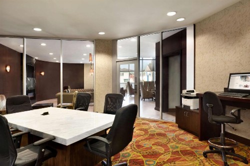 Embassy Suites Los Angeles Glendale - image 16