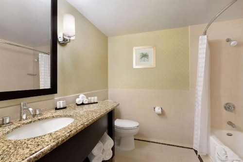Embassy Suites Los Angeles Glendale - image 28