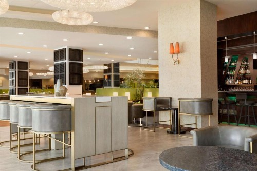 Embassy Suites Los Angeles Glendale - image 3