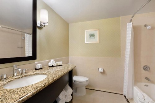 Embassy Suites Los Angeles Glendale - image 36