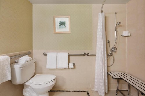 Embassy Suites Los Angeles Glendale - image 37