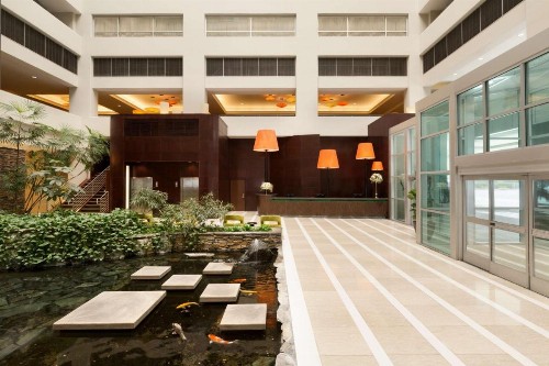 Embassy Suites Los Angeles Glendale - image 4