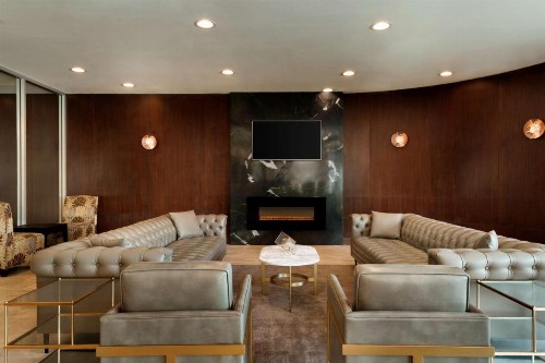 Embassy Suites Los Angeles Glendale - image 5