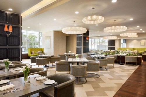 Embassy Suites Los Angeles Glendale - image 7