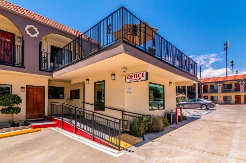 Glenridge Inn Glendale - Pasadena - image 1