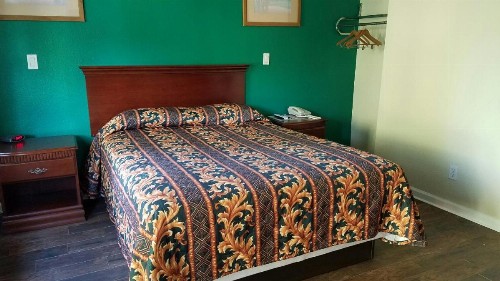 Victory Motel Inn - image 6