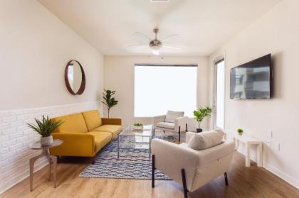 Glendale Chic Oasis 2BR