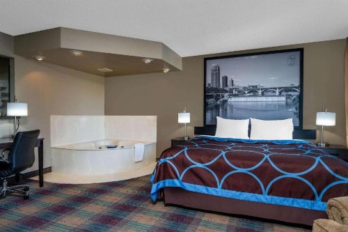 Super 8 by Wyndham Glenwood - image 14