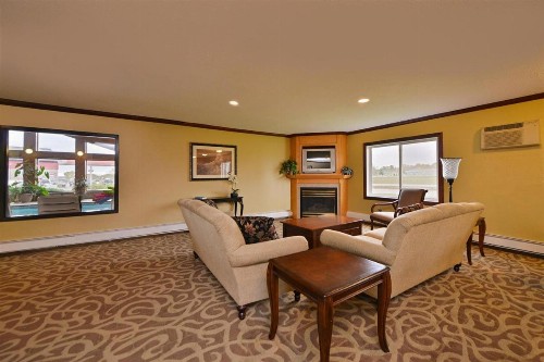 Super 8 by Wyndham Glenwood - image 43