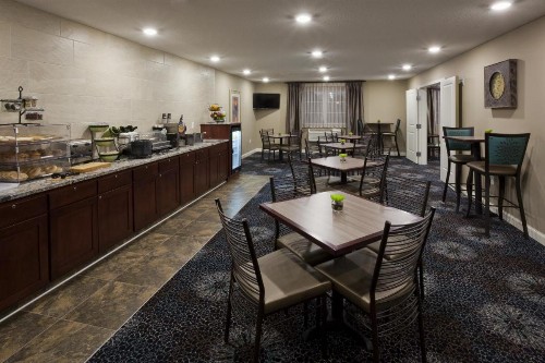 GrandStay Hotel & Suites - Glenwood - image 8
