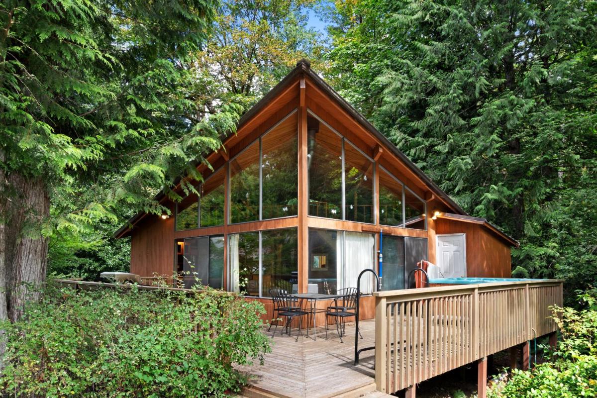 Rustic River Paradise - 1 Bed 2 Bath Vacation home in Baring - main image
