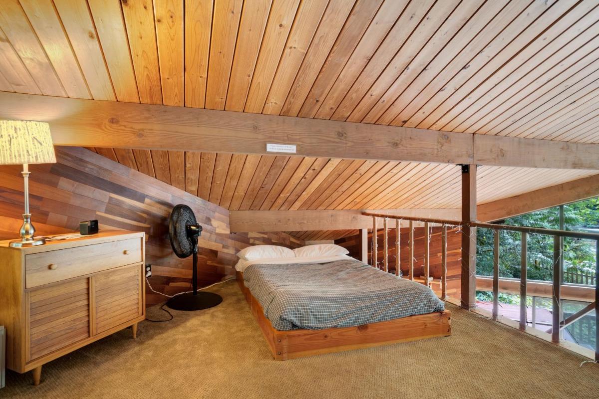 Rustic River Paradise - 1 Bed 2 Bath Vacation home in Baring - image 7