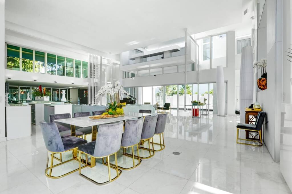 Villa Boti - Luxury Villa W/Pool - image 4
