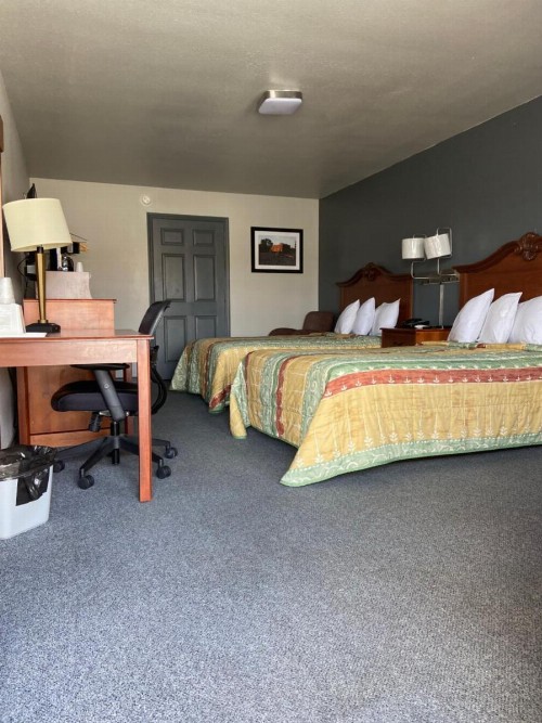 Redbud Inn - image 22