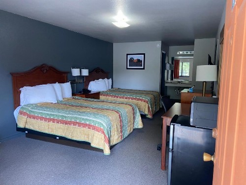 Redbud Inn - image 34