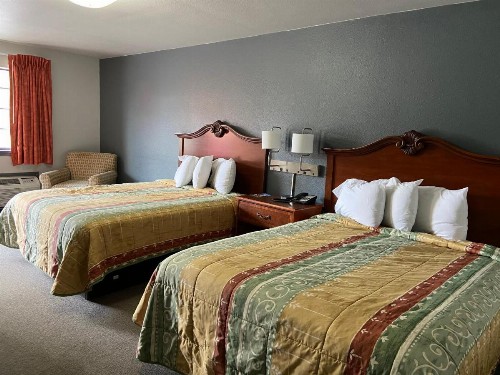 Redbud Inn - image 38