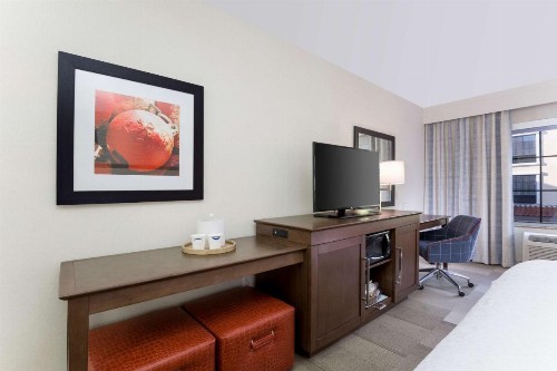 Hampton Inn Santa Barbara/Goleta - image 29