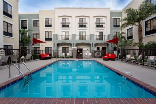 Hampton Inn Santa Barbara/Goleta - image 7