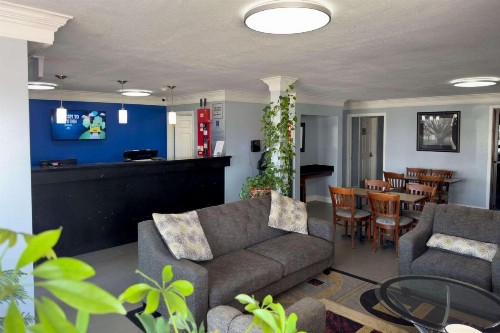 Days Inn by Wyndham Gonzales - image 17